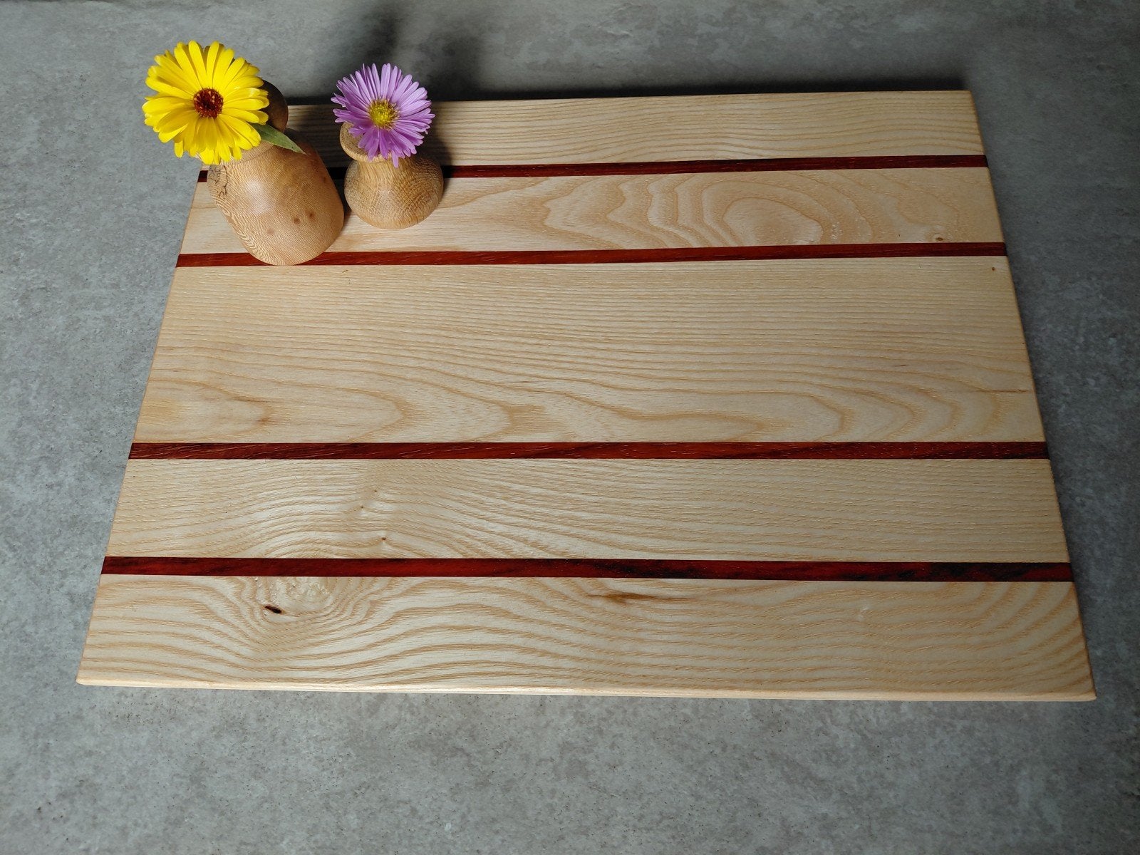Zelfgemaakte houten snijplank 30x40x2 cm met rode streep, Snij-/serveerplank, Ophalen of Verzenden, Nieuw, Hout