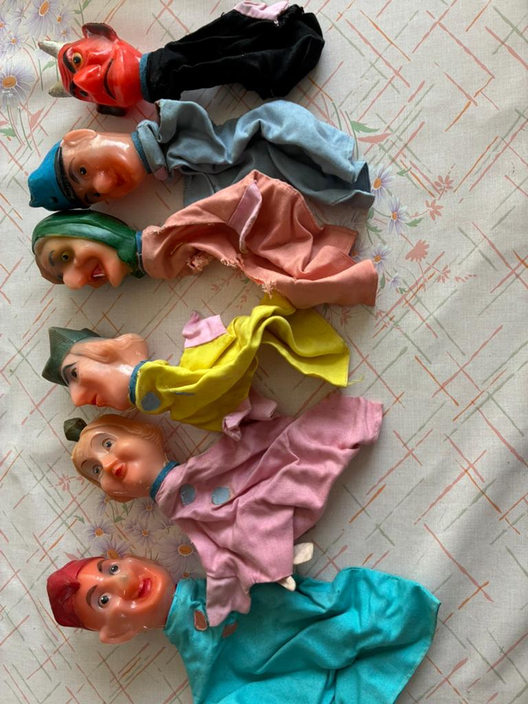 Oude poppenkast poppen met plastic hoofd, Ophalen of Verzenden, Zo goed als nieuw, Overige typen