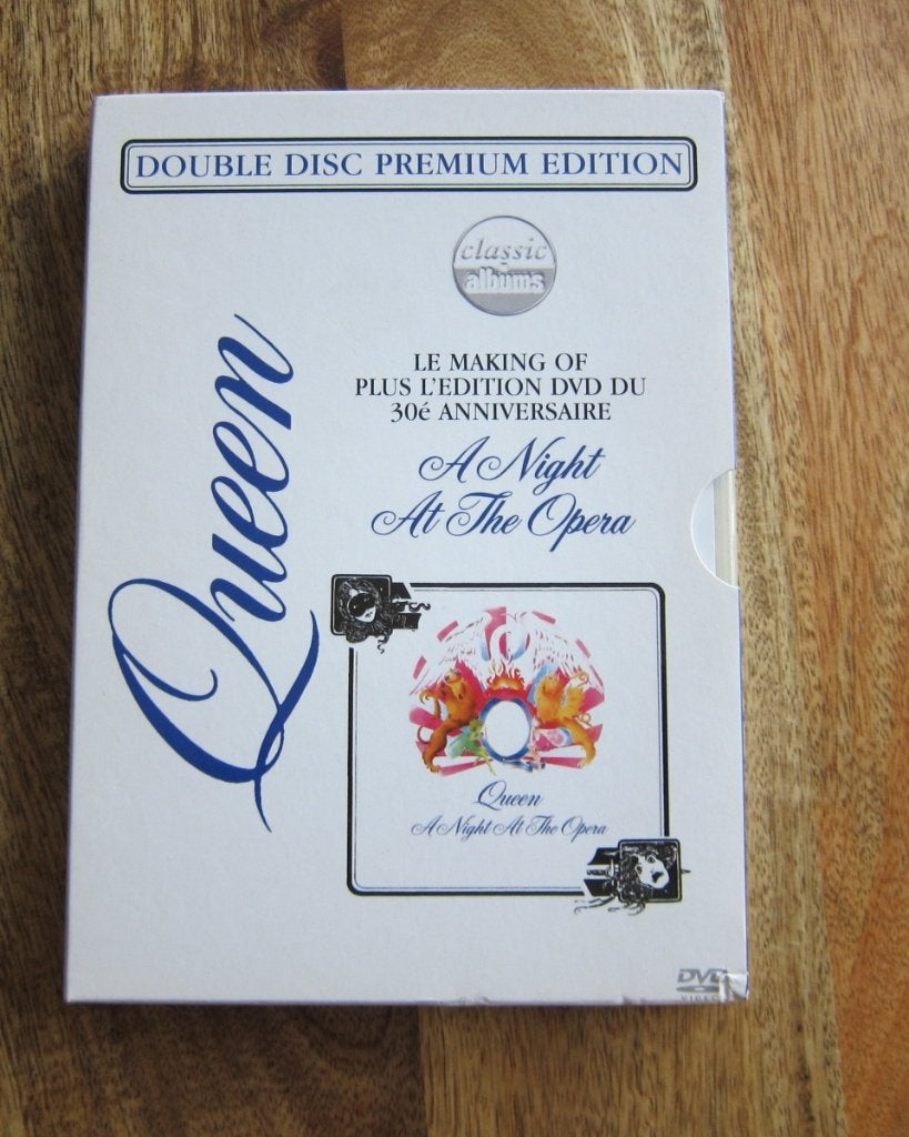DVD Queen - A Night at the opera, Alle leeftijden, Ophalen of Verzenden, Zo goed als nieuw, Muziekvideo's