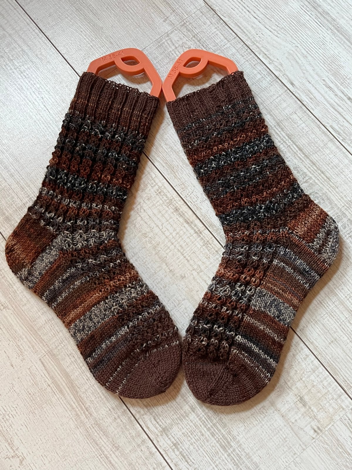 Handgebreid koffieboontje sokken- bruin/multicolor 41-43, Kleding | Heren, Ophalen of Verzenden, Nieuw, Maat 39 t/m 42, Bruin
