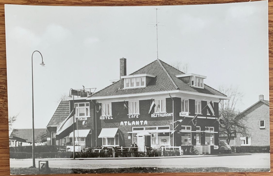 Oude Ansichtkaart Hotel-Café-Restaurant "ATLANTA" Raalte, Ophalen of Verzenden, 1940 tot 1960, Ongelopen, Overijssel