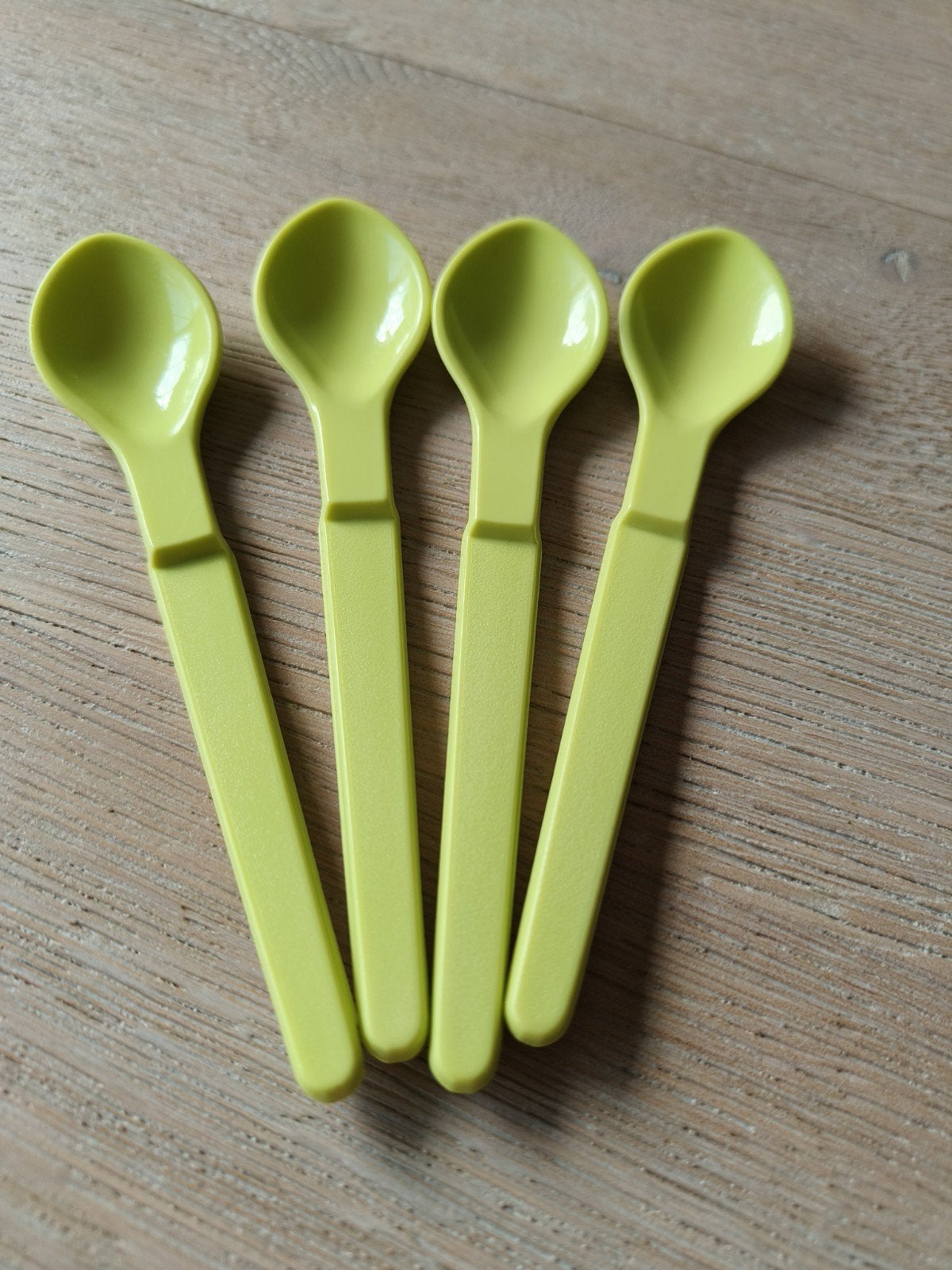 Tupperware eier lepel/ dessertlepels, Ophalen of Verzenden, Zo goed als nieuw, Kunststof, Los bestek