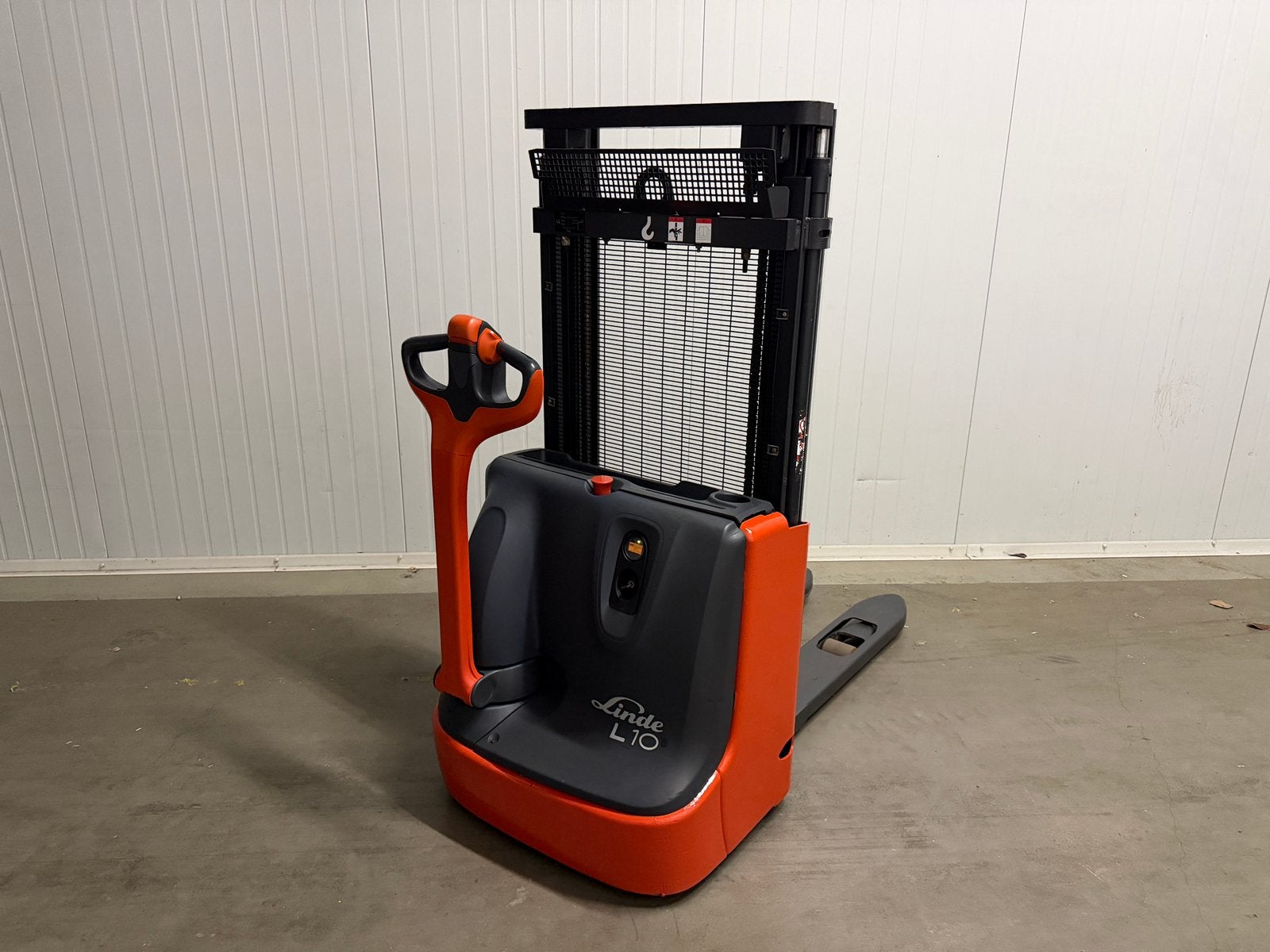 Linde L10 Stapelaar - 2018 - 2022 Accu -, Ophalen, Zo goed als nieuw