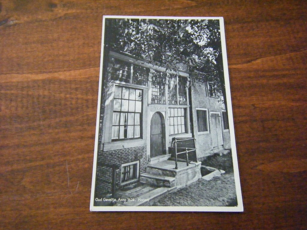 G41 - Hoorn - Oud geveltje - Mooi/Oud, Ophalen of Verzenden, 1940 tot 1960, Noord-Holland