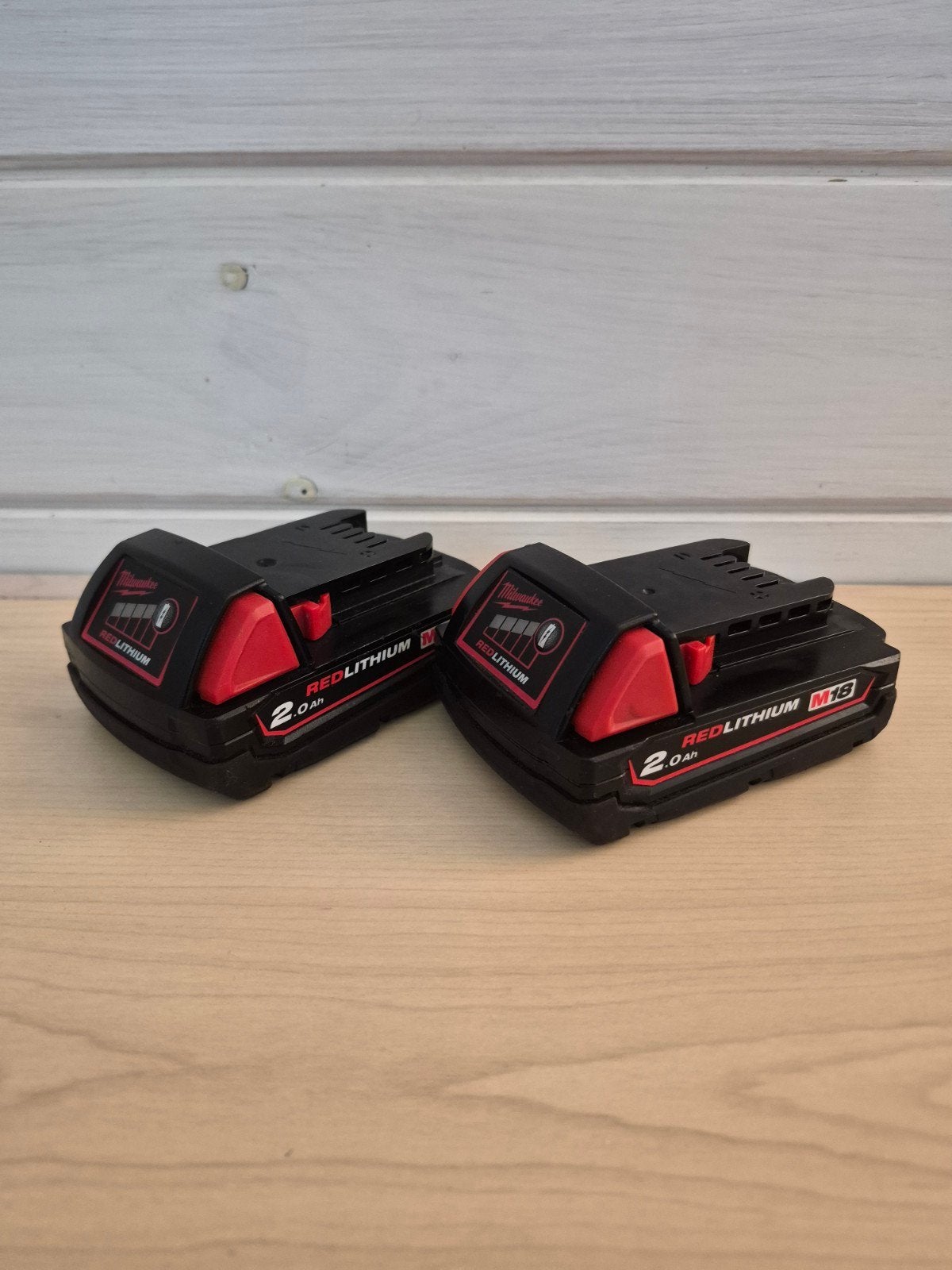 Milwaukee 2.0ah accu's 2 stuks, Ophalen of Verzenden, Zo goed als nieuw, Boormachine