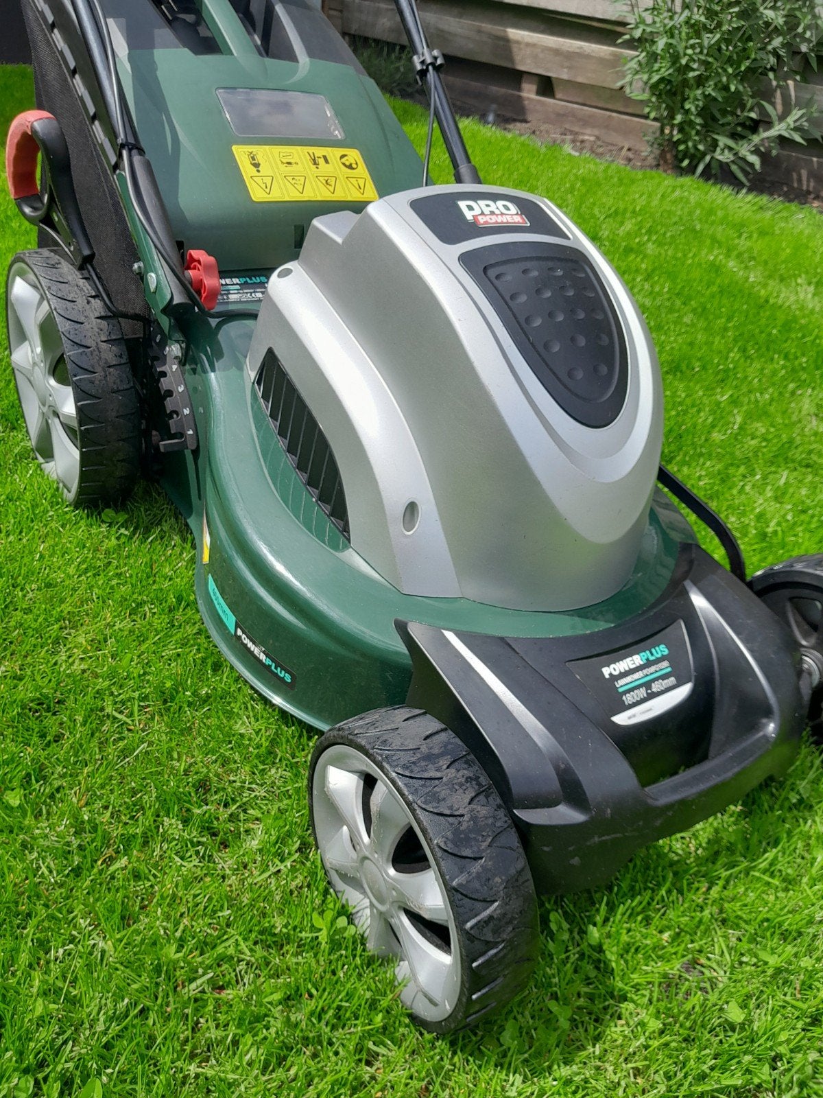 zgan Power plus elektrische cirkelmaaier met aandrijving, Ophalen, Zo goed als nieuw