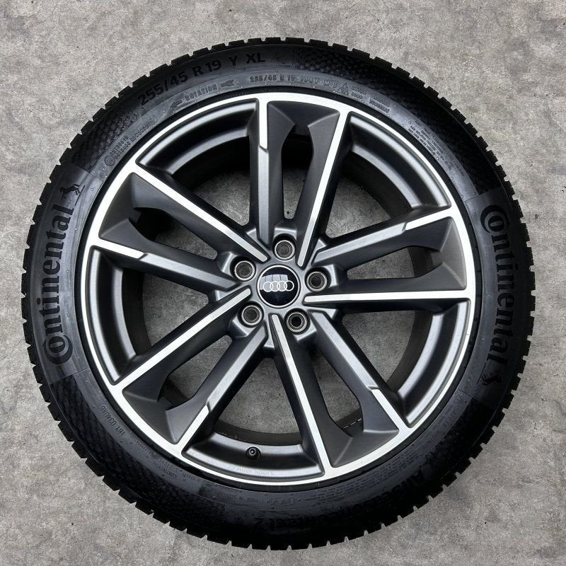 19 inch originele Audi sport velgen + all season banden Q3, Auto-onderdelen, 19 inch, Gebruikt, 255 mm, -
