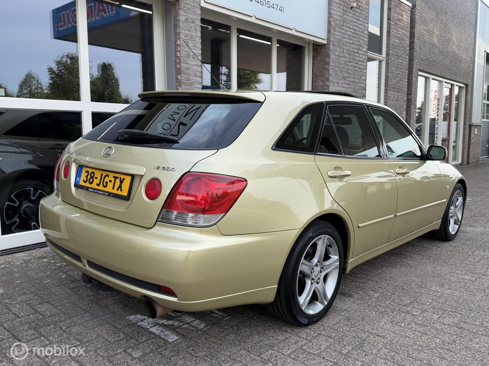Lexus IS 300 Executive Afn Trekhaak Cruise Pano, Auto's, Automaat, Gebruikt, 213 pk, Beige