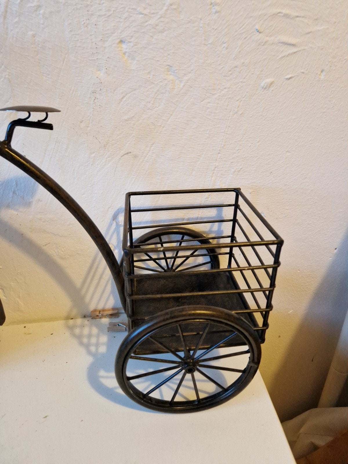 Decoratieve Fietsklok 'Kensington Station' - Vintage Stijl, Ophalen of Verzenden, Gebruikt, Analoog, Wekker of Tafelklok
