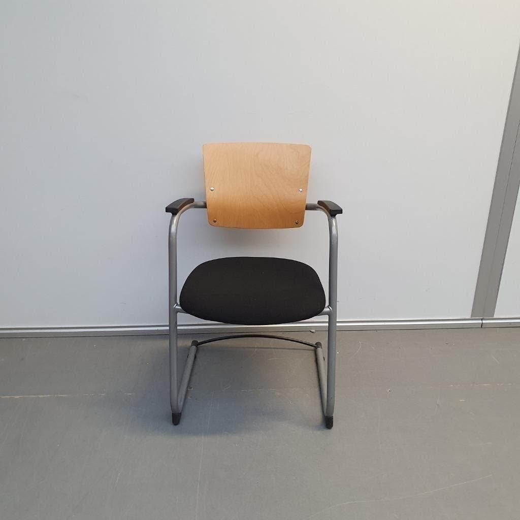 1x Ahrend wachtkamerstoel - zwarte stof kantoor stoel, Ophalen, Gebruikt, Zwart, Eén
