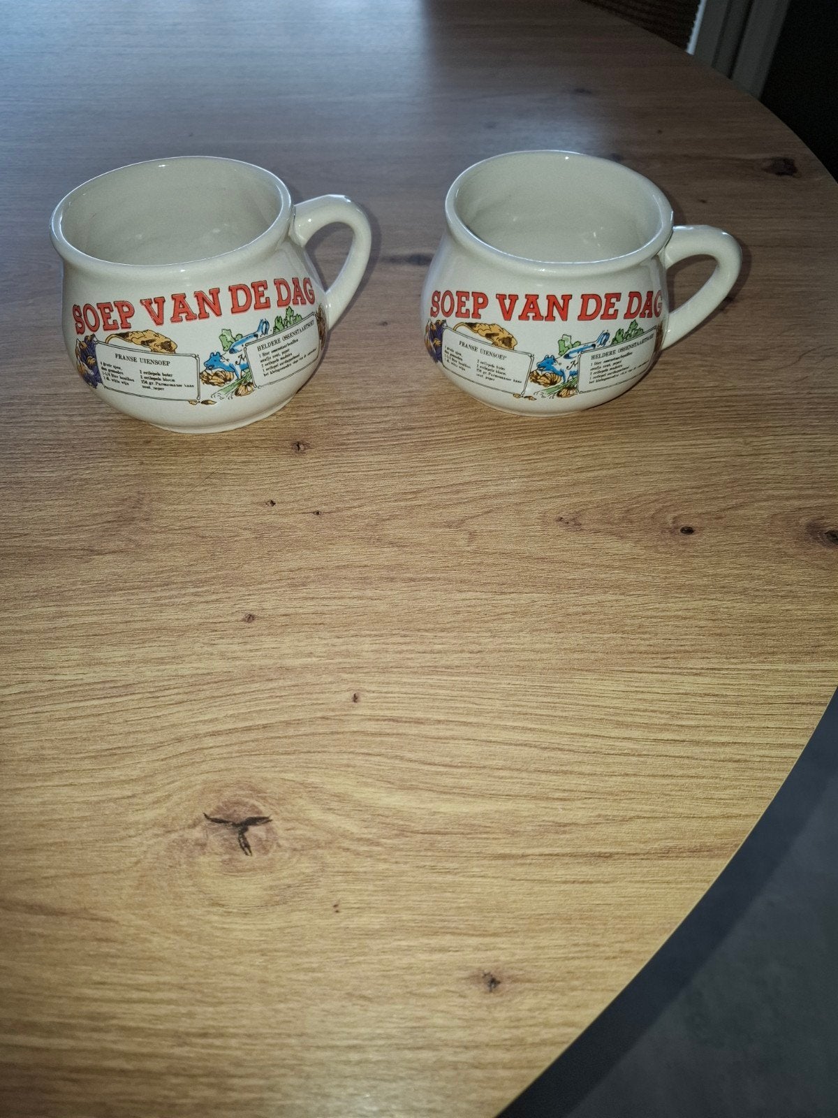 2 leuke soepkommen., Ophalen of Verzenden, Zo goed als nieuw, Kom(men), Overige stijlen