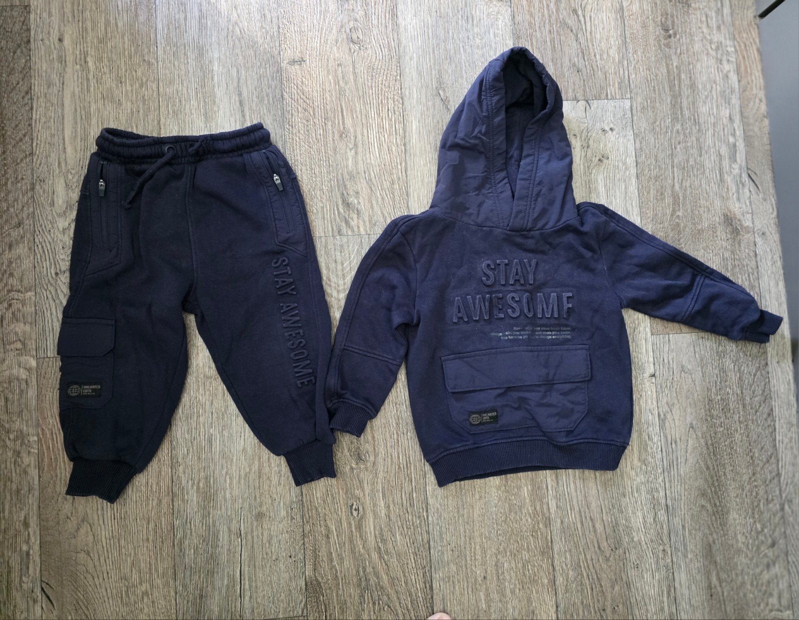 Jongens joggingpakje maat 86-92, Kinderen en Baby's, Babykleding | Maat 86, Gebruikt, Ophalen of Verzenden, Setje, Jongetje