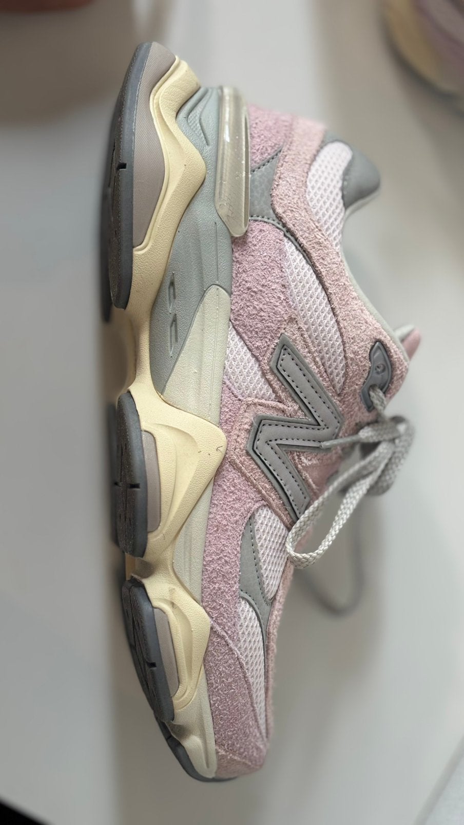 New Balance 9060 - maat 43, Ophalen of Verzenden, Roze, Sneakers of Gympen, Zo goed als nieuw