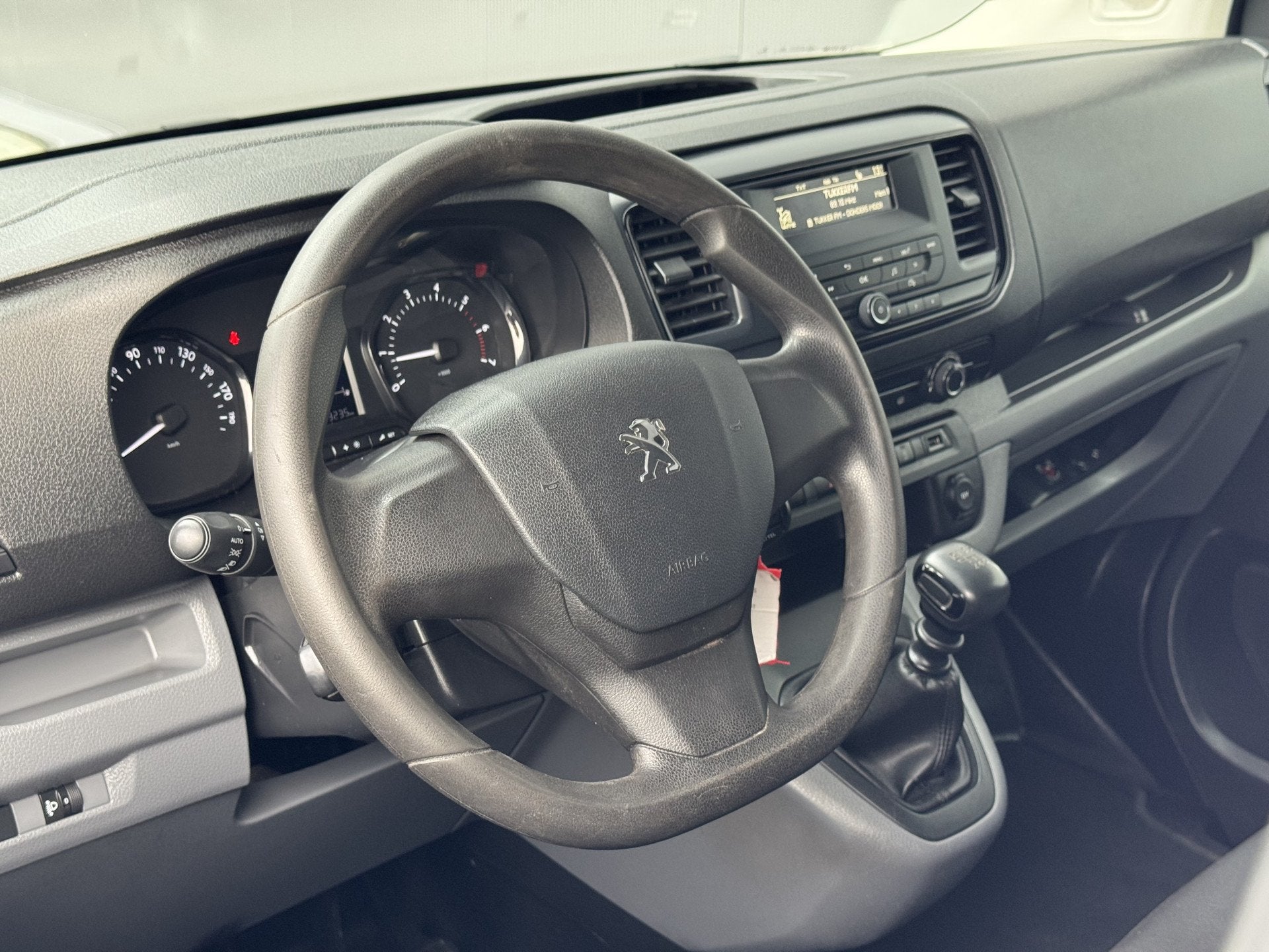 Peugeot Expert 231L 2.0 BlueHDI 120 DC Pro, Auto's, Bestelauto's, Voorwielaandrijving, Stof, Gebruikt, 4 cilinders
