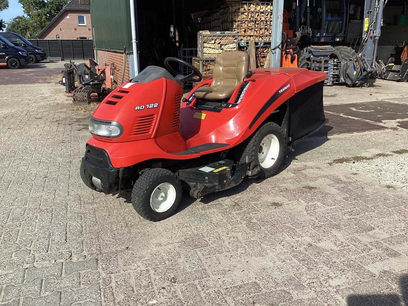 2012 Yanmar RD 122 Zitmaaier, Maaier
