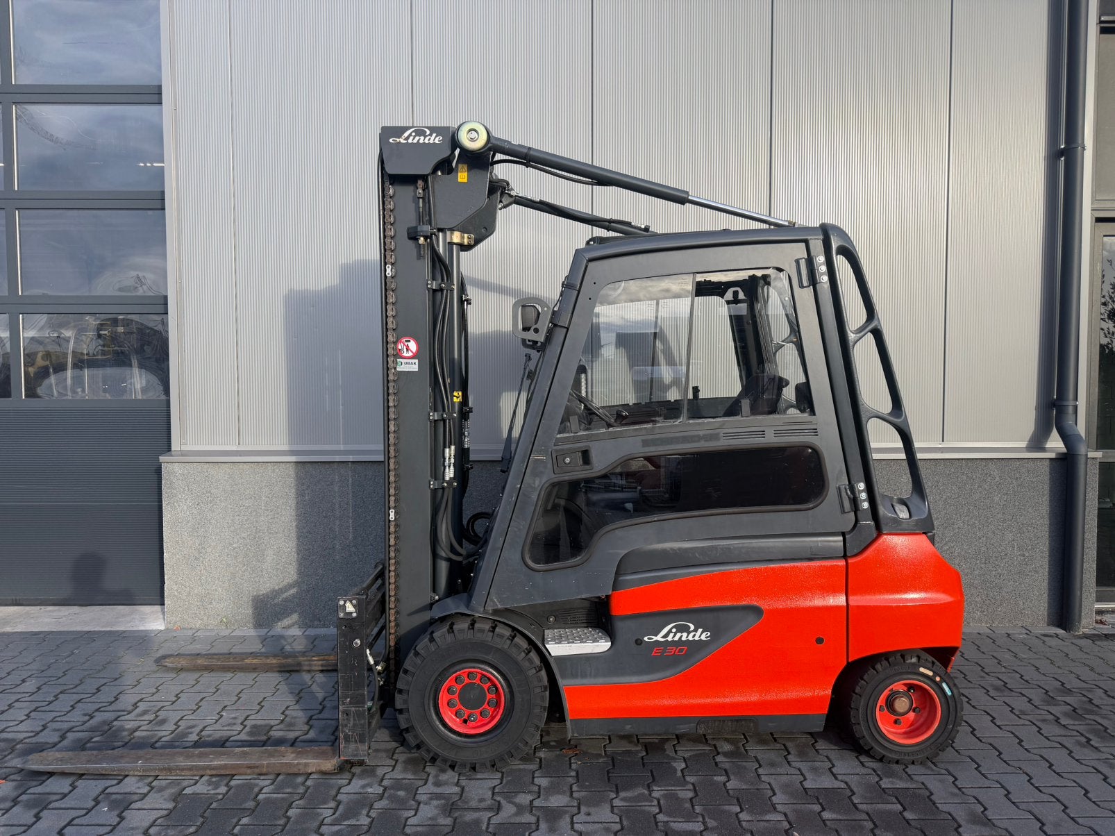 Linde E30 elektrische hefruck ‘nieuwe batterij’ ‘2848 uur’, 2000 tot 3000 kg, Ophalen of Verzenden, Elektrisch, Heftruck