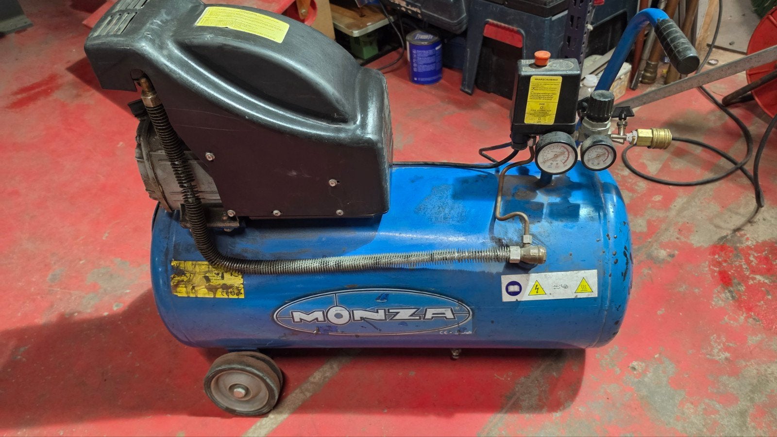 Monza Compressor - Gebruikt, Goede Staat, 100 liter of meer, Ophalen of Verzenden, Gebruikt, 200 tot 400 liter/min