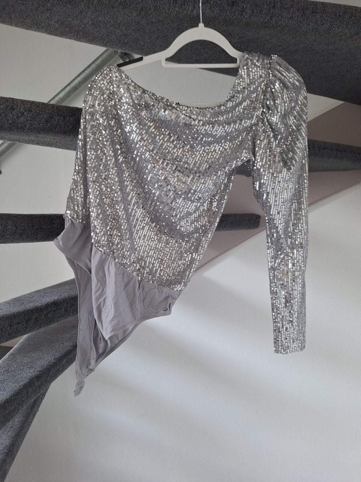 ZARA Zilveren Pailletten Bodysuit Maat M, Ophalen of Verzenden, Zo goed als nieuw, Lange mouw, Zilver