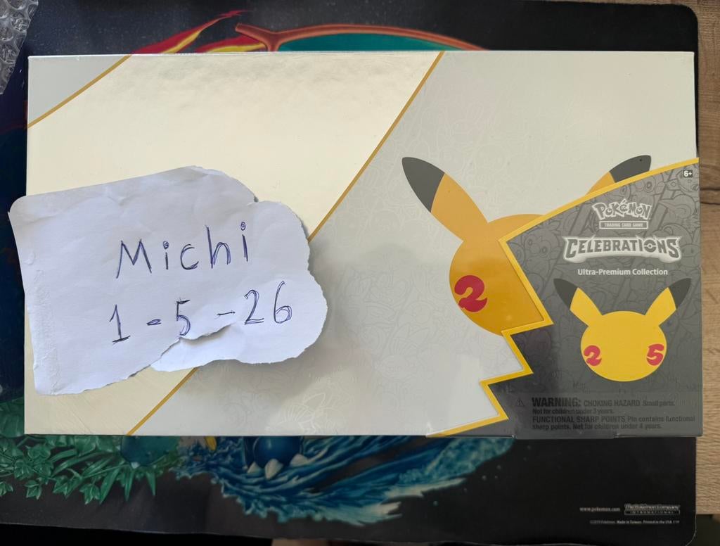 Pokémon Celebrations Ultra Premium Collection (UPC) - Sealed, Hobby en Vrije tijd, Verzamelkaartspellen | Pokémon, Ophalen of Verzenden