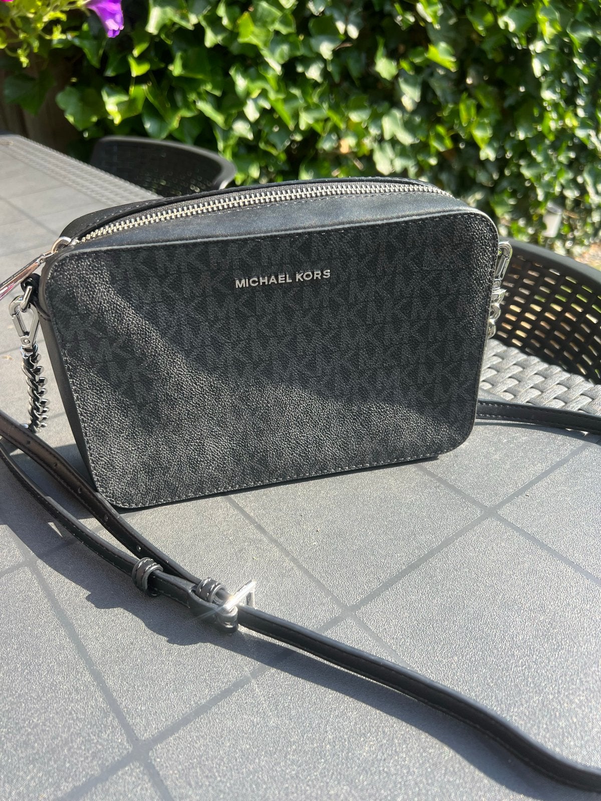 Michael Kors schoudertasje zwart, Ophalen of Verzenden, Zo goed als nieuw, Zwart, Schoudertasje