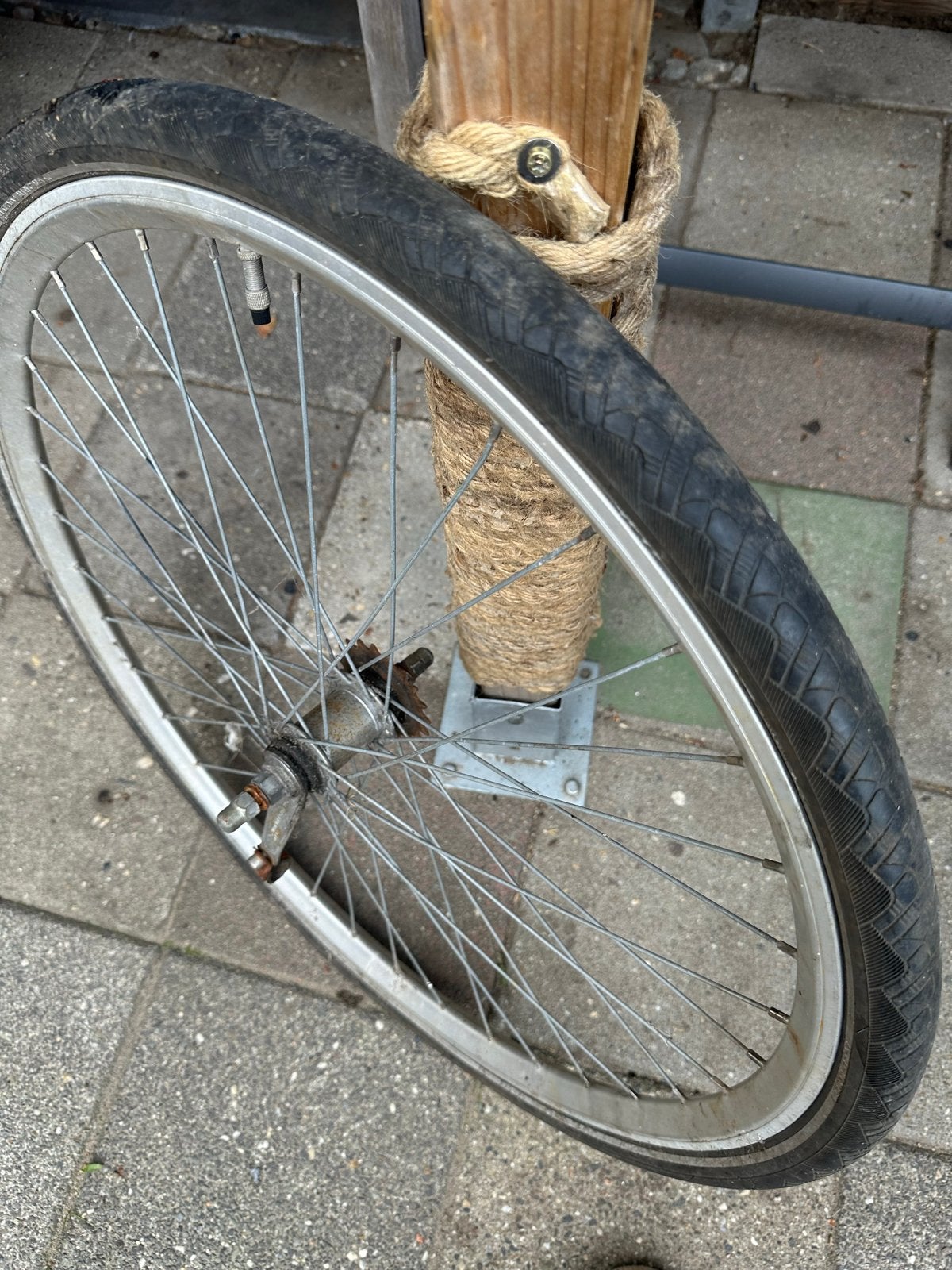 28 inch fietswielen met terugtraprem, compleet, Gebruikt, Aluminium, Stadsfiets, Ophalen