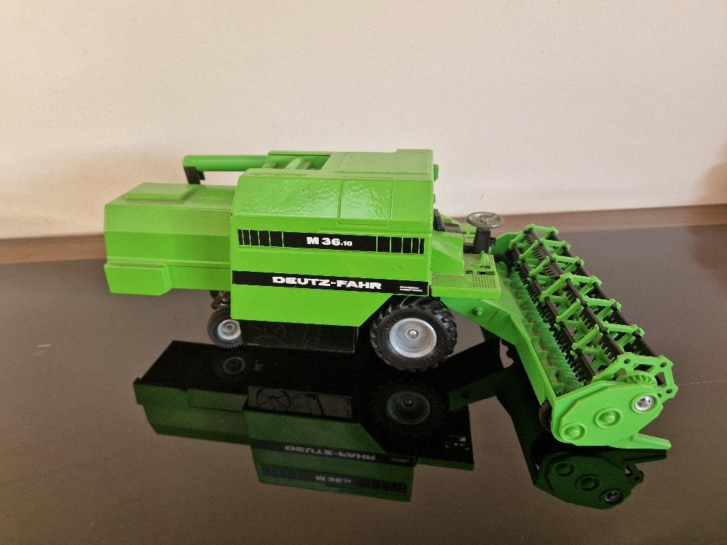 Deutz-Fahr M36.10 Combine, merk SIKU, Ophalen of Verzenden, Zo goed als nieuw