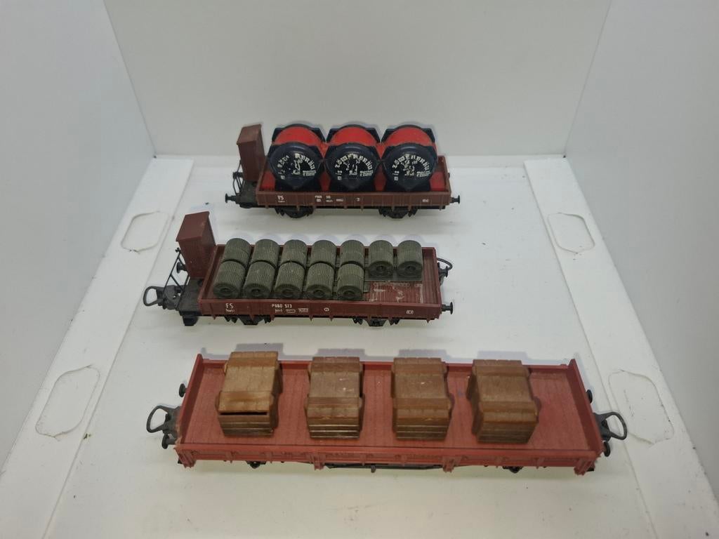 3 goederen wagons met lading, Hobby en Vrije tijd, Modeltreinen | H0, Ophalen of Verzenden, Gebruikt, Gelijkstroom, Wagon