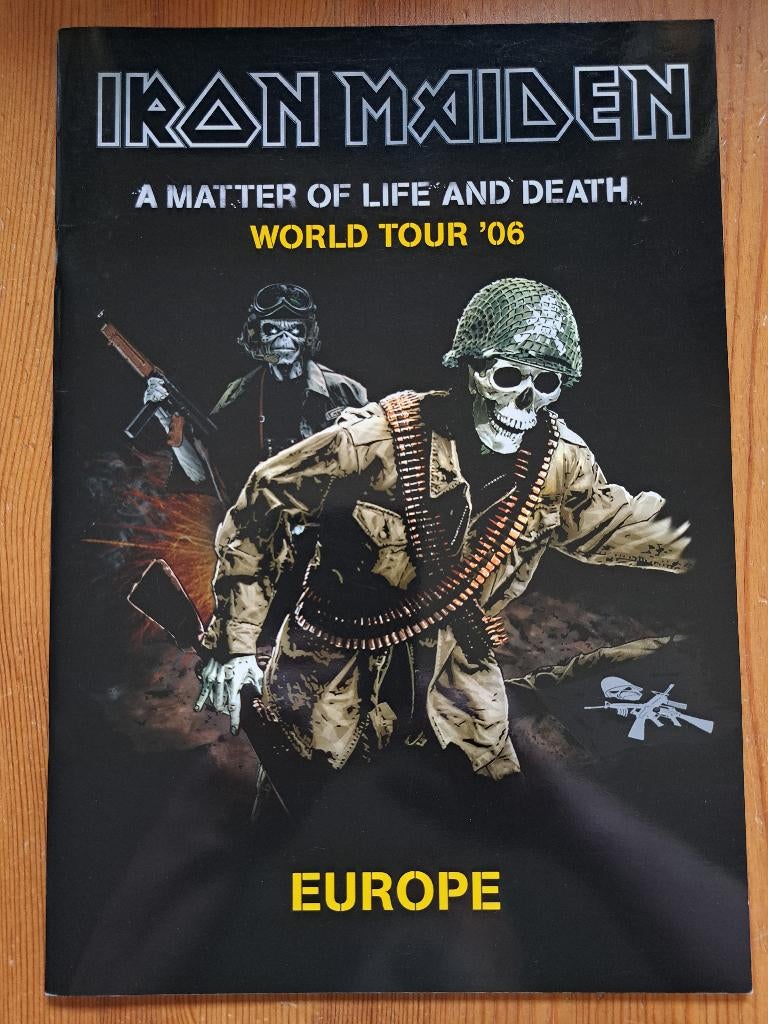 Iron Maiden tourbook: Matter of Life and Death World Tour 06, Cd's en Dvd's, Vinyl | Hardrock en Metal, Ophalen of Verzenden, Zo goed als nieuw