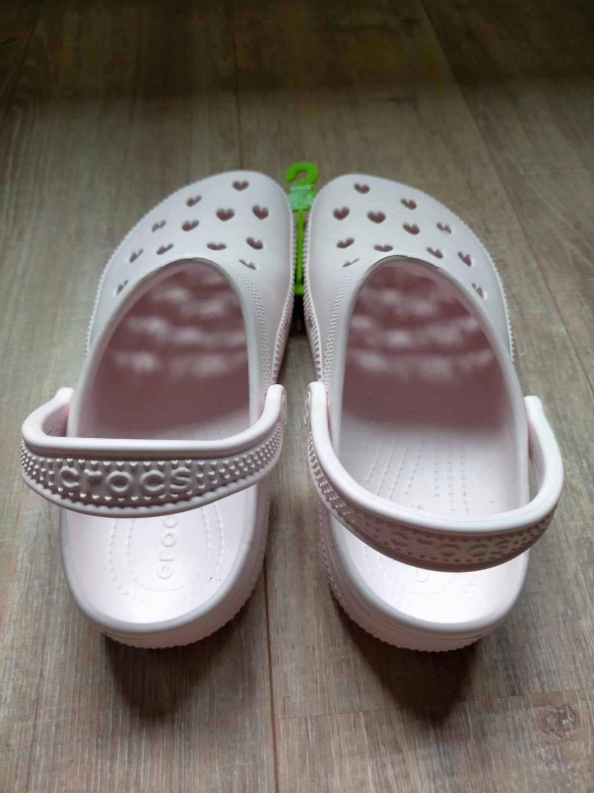 lichtroze Crocs classic hearts maat 41/42, Kleding | Dames, Schoenen, Ophalen of Verzenden, Zo goed als nieuw, Crocs, Roze