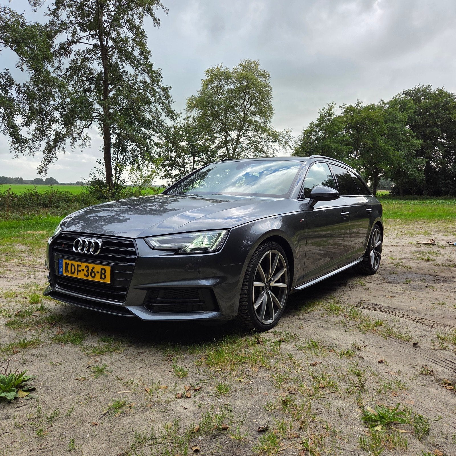 Audi A4 1.4 Tfsi 150pk 3x S-Line Tronic 2018 Grijs, Euro 5, Zwart, 4 cilinders, Particulier