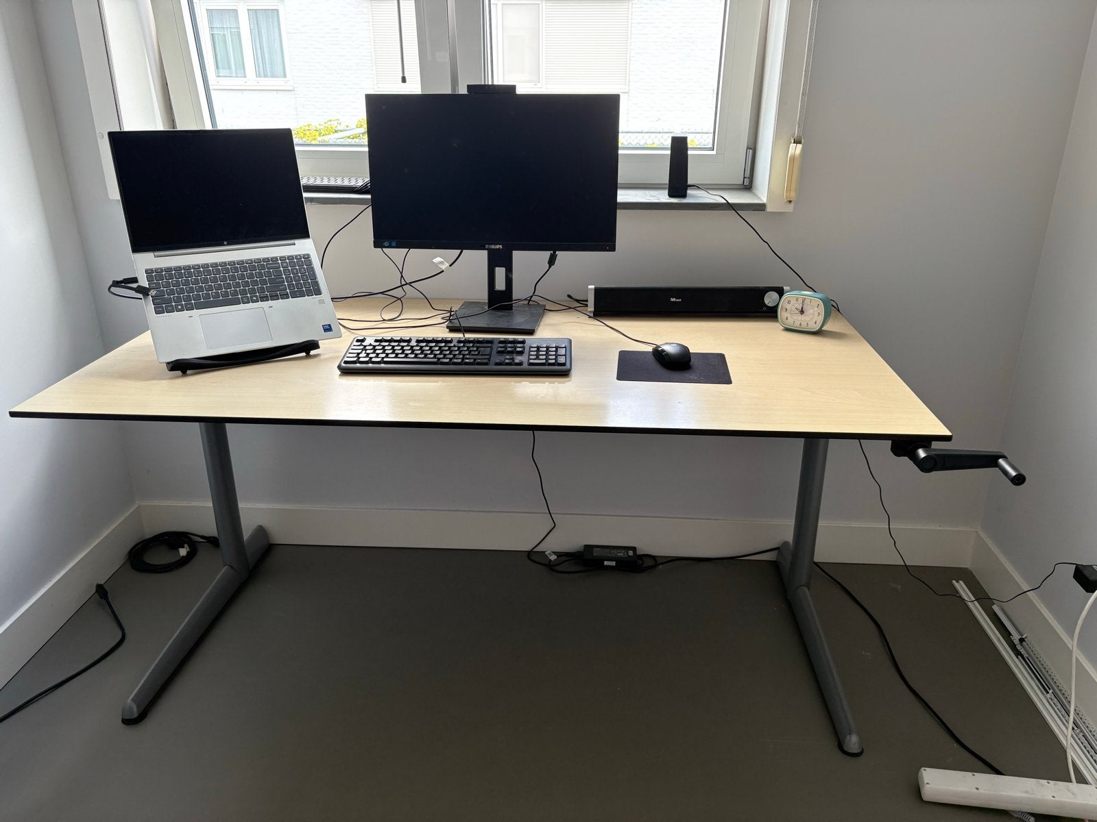 In hoogte verstelbaar bureau - 80x160cm, Huis en Inrichting, Bureaus, Ophalen, In hoogte verstelbaar, Gebruikt
