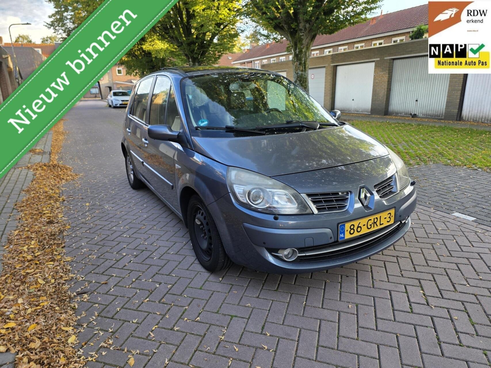 Renault Scenic 1.6-16V Tech Line Airco/Pano/Navi/Trekh/APK27, Auto's, Gebruikt, 1295 kg, 4 cilinders, Blauw