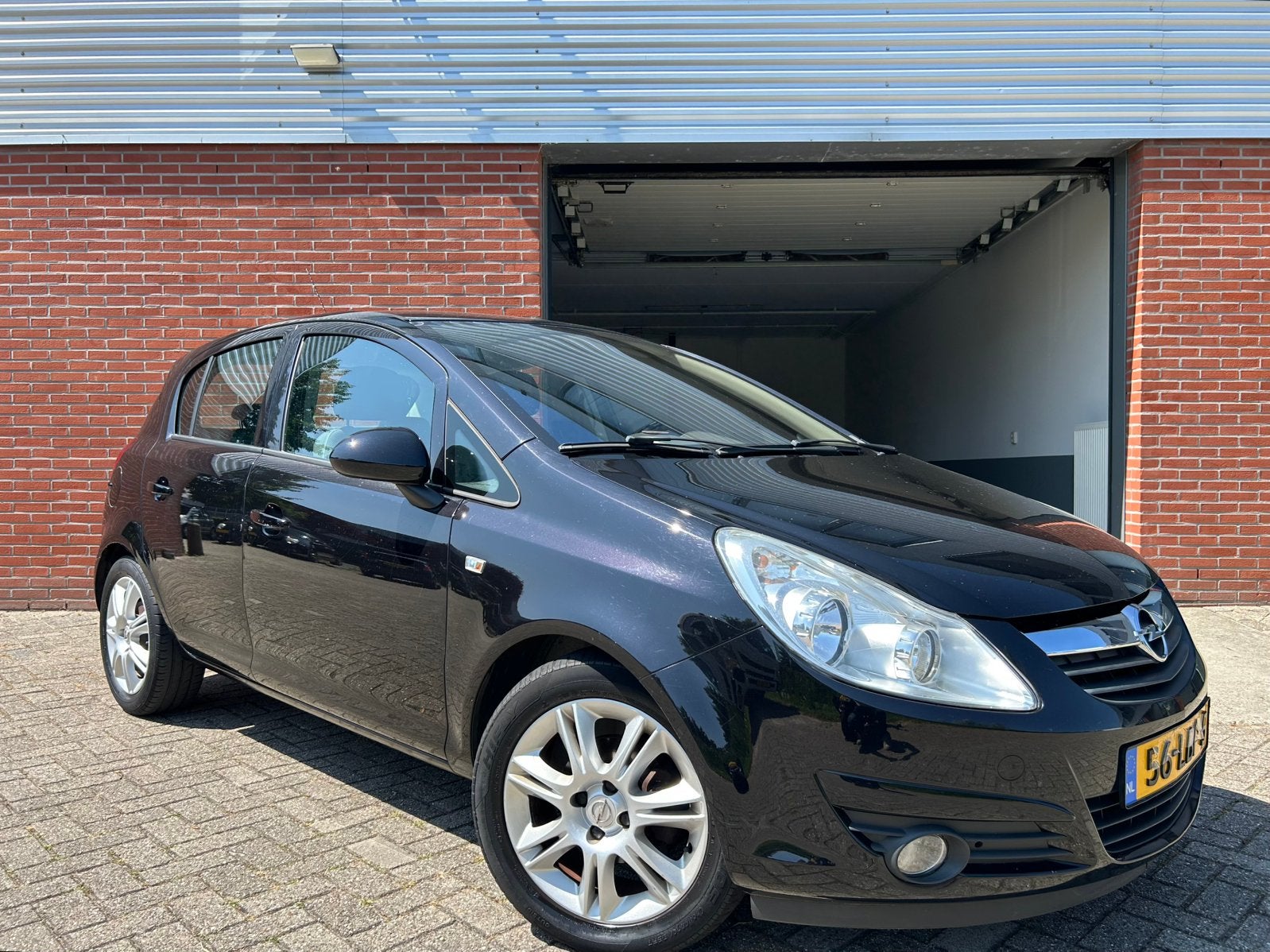 Slechts 80.000km&NAP Opel Corsa 1.2 16V Cosmo 5Drs 2010, Voorwielaandrijving, Huisgarantie, 4 cilinders, Met garantie (alle)