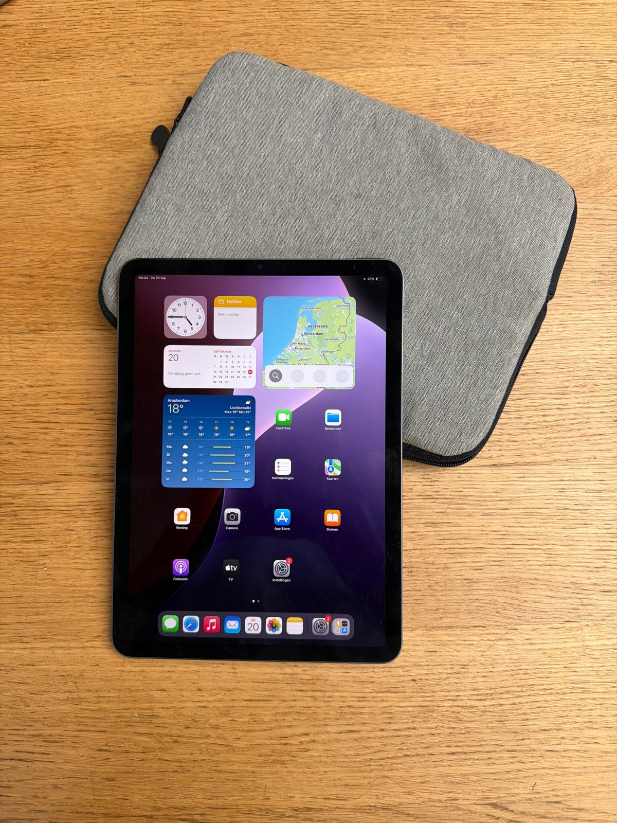 iPad Air 5e generatie 64GB Wi-Fi Spacegrijs, Computers en Software, 10 inch, Apple iPad Air, Ophalen of Verzenden, Zo goed als nieuw
