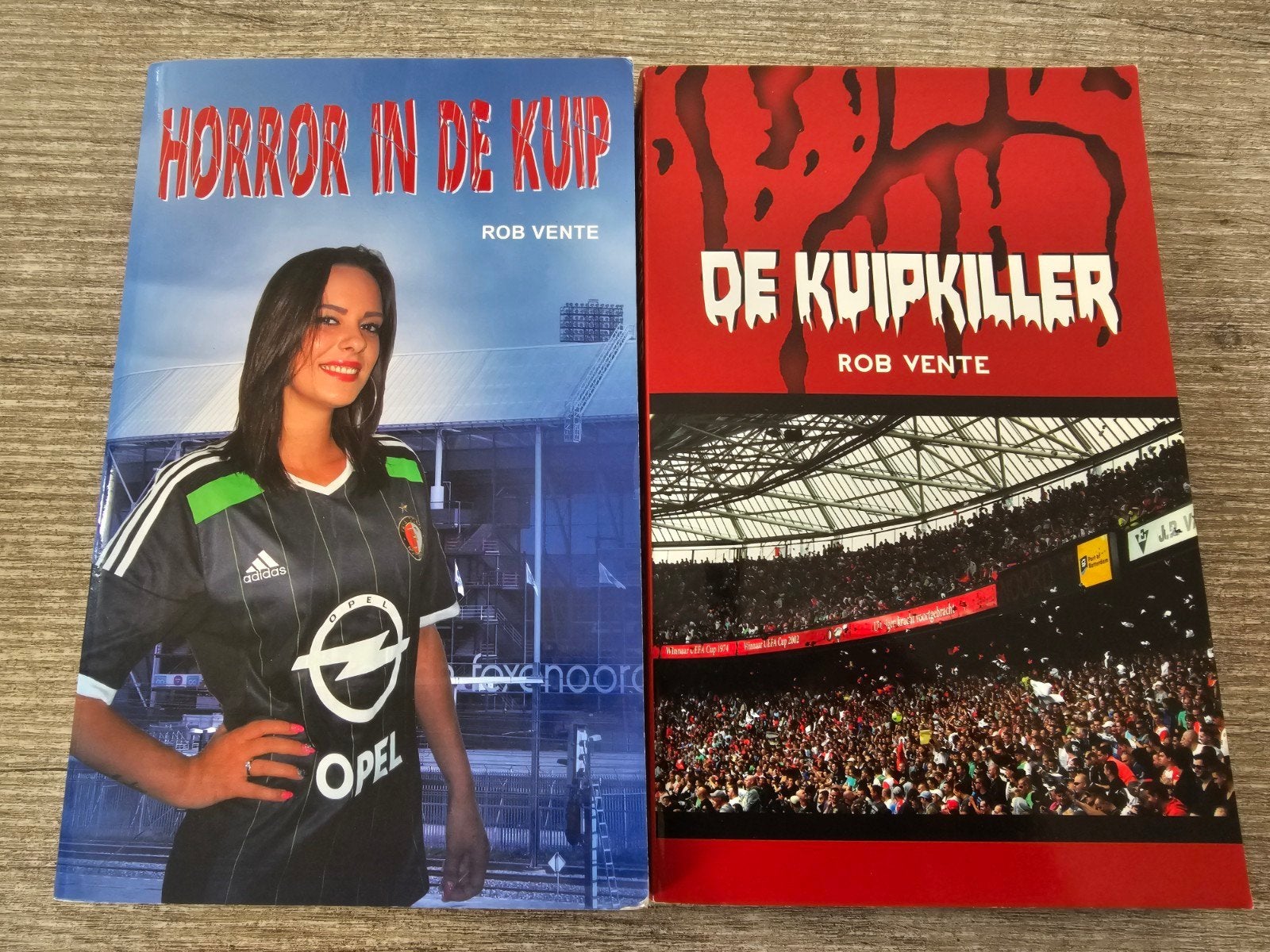 Horror in de Kuip & De Kuipkiller - Rob Vente (2 boeken), Ophalen of Verzenden, Gelezen, Rob Vente
