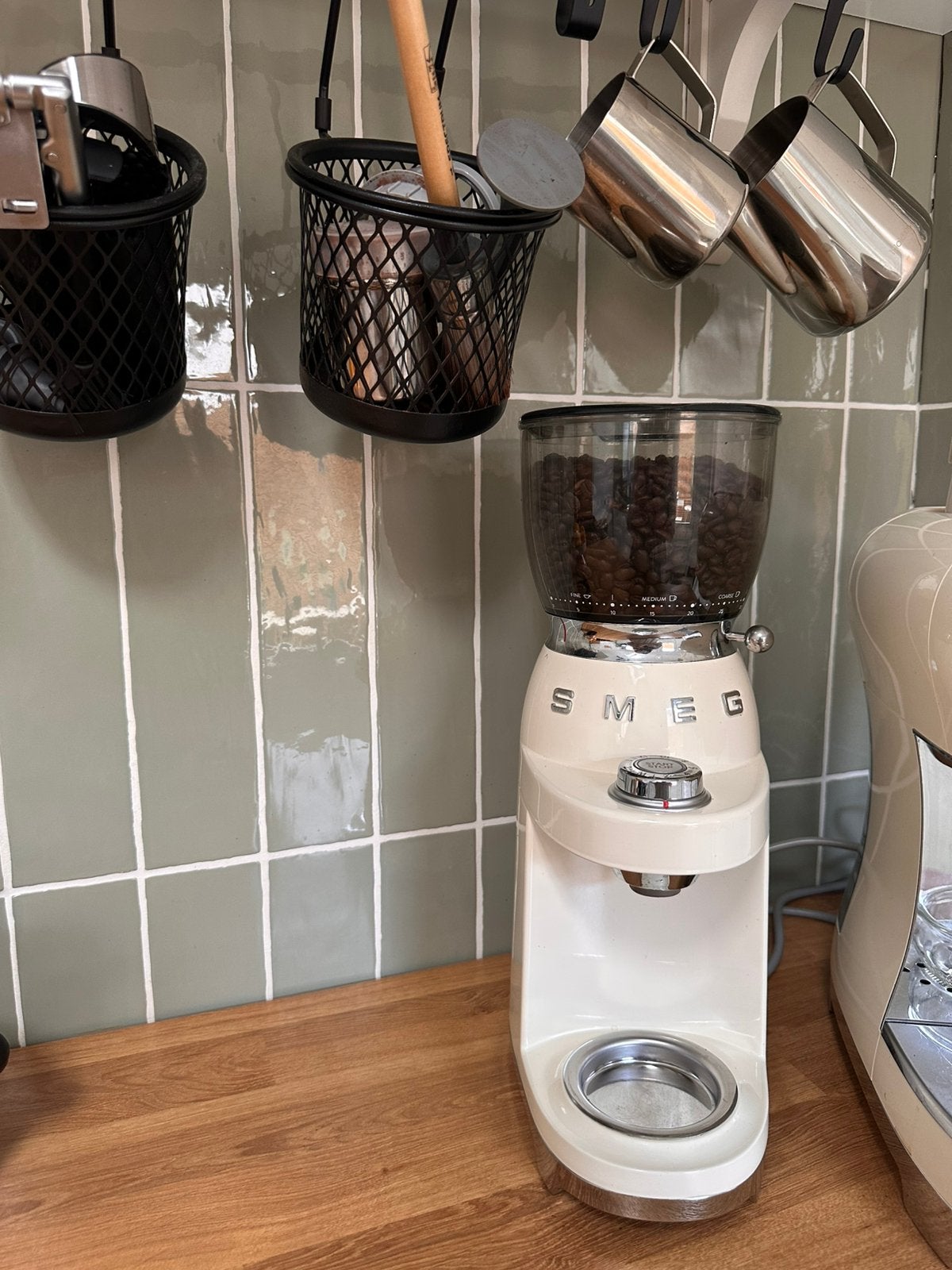 SMEG bonenmaler creme, 10 kopjes of meer, Ophalen, Koffiemachine