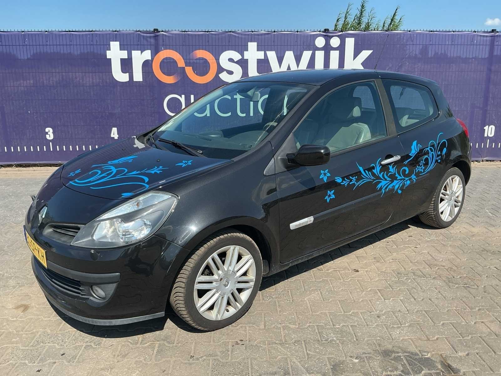 2006 - Renault - Clio - 1.6-16V Initiale - Personenauto, Auto's, Gebruikt, Bedrijf, Euro 4, 57 €/maand