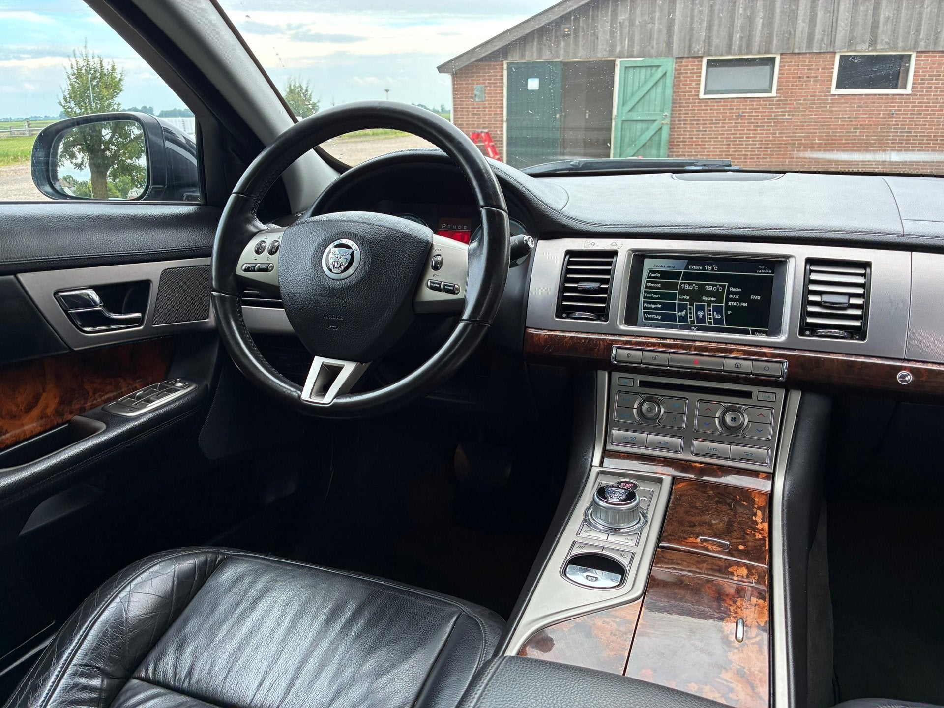 Jaguar XF 3.0D V6 Luxury | Leder + Camera + Navi Nu € 2.45, Auto's, Jaguar, Automaat, Euro 5, Gebruikt, 2993 cc