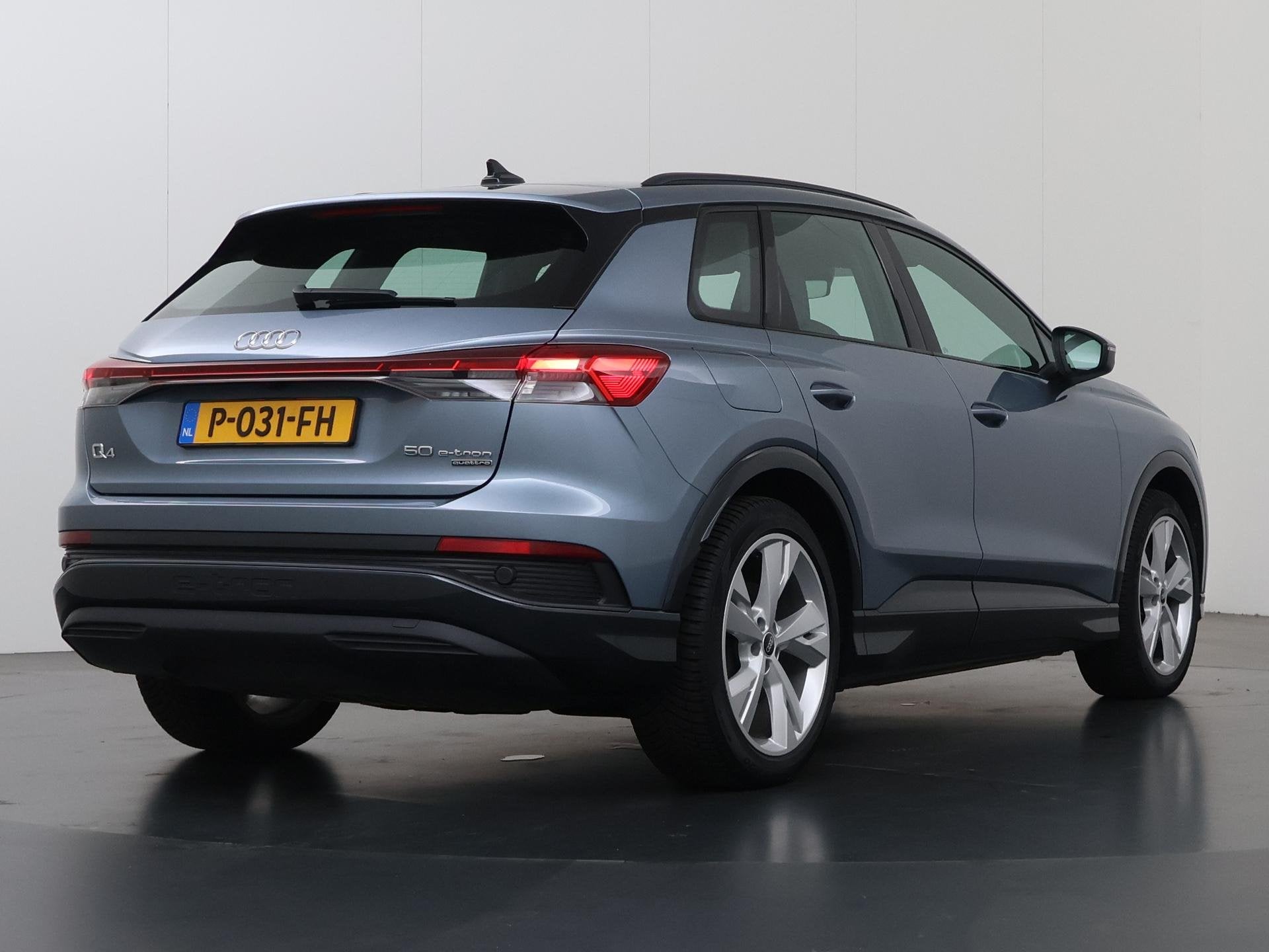 Audi Q4 e-tron 50 quattro Launch edition Advanced Plus 77 kW, Auto's, Dealer onderhouden, Zwart, Automatische klimaatregeling
