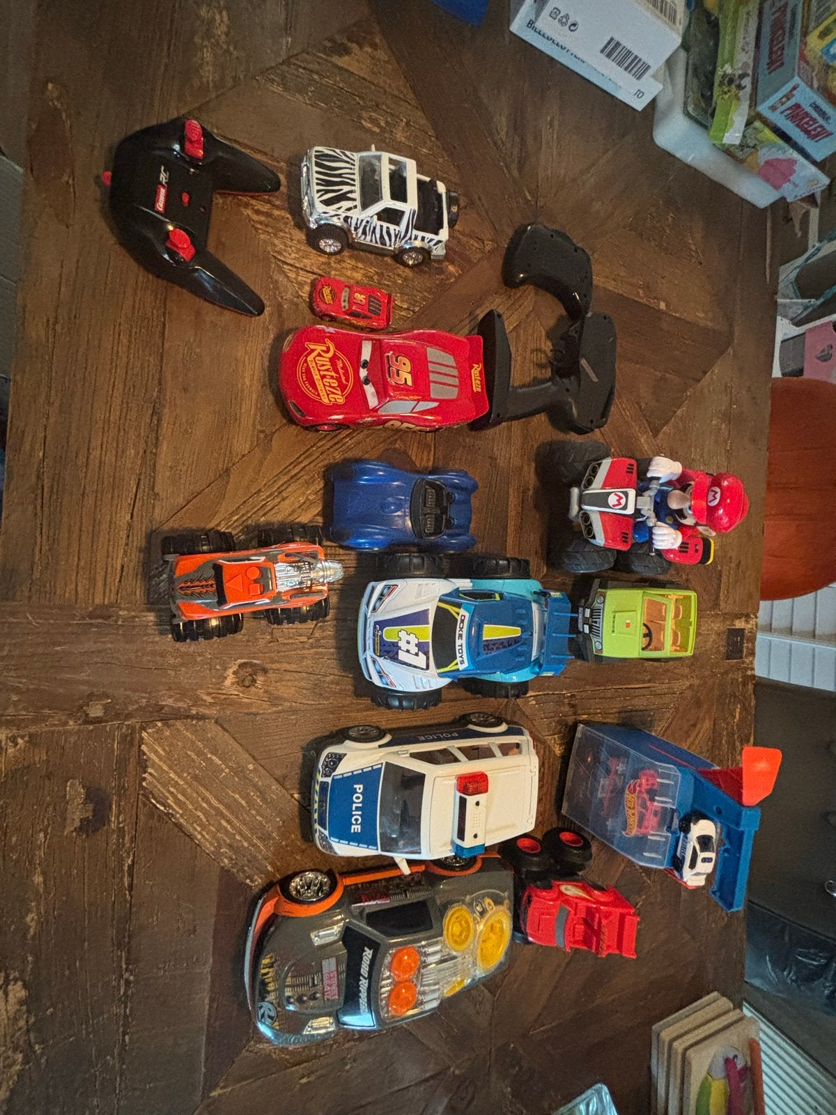 Grote collectie speelgoedauto's en afstandsbedieningen, Kinderen en Baby's, Speelgoed | Speelgoedvoertuigen, Ophalen, Gebruikt