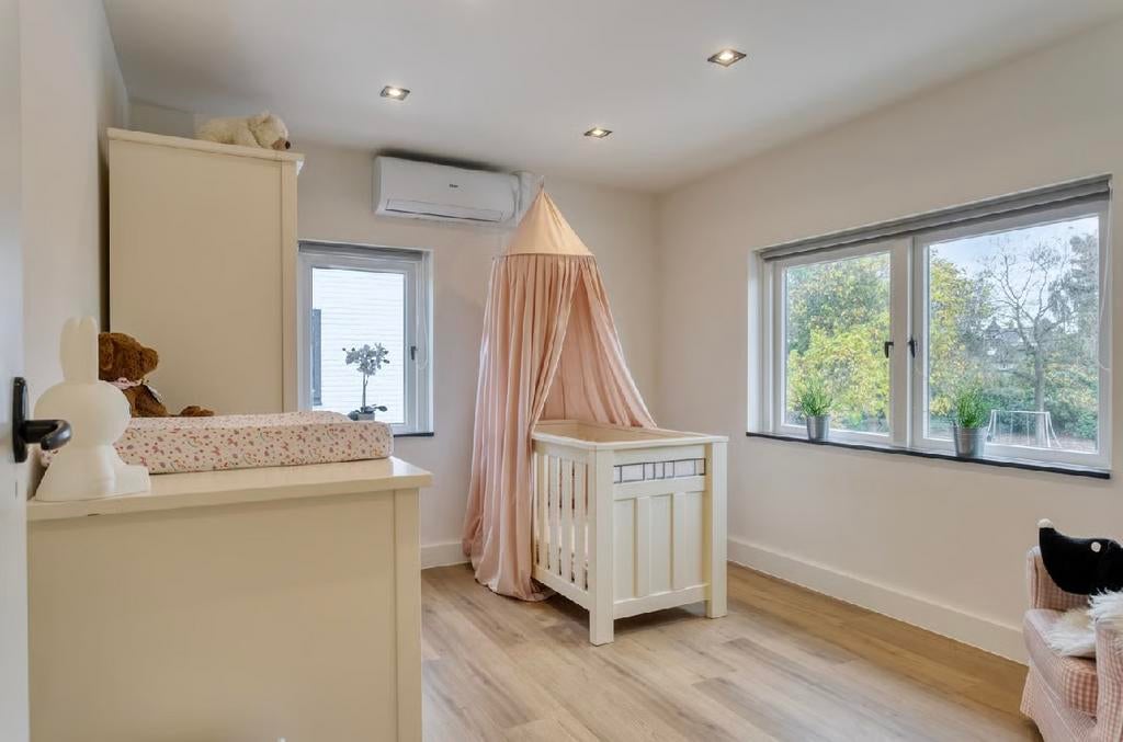 Complete babykamer met glas in lood, Kinderen en Baby's, Ophalen, Zo goed als nieuw, Jongetje of Meisje