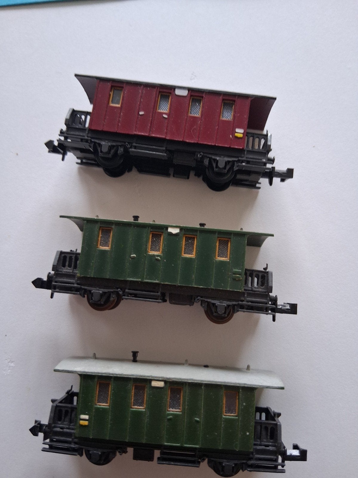 set van 3 lokaalbaan rijtuigen N-spoor, Hobby en Vrije tijd, Modeltreinen | N-Spoor, Overige merken, Gebruikt, Gelijkstroom, Wagon
