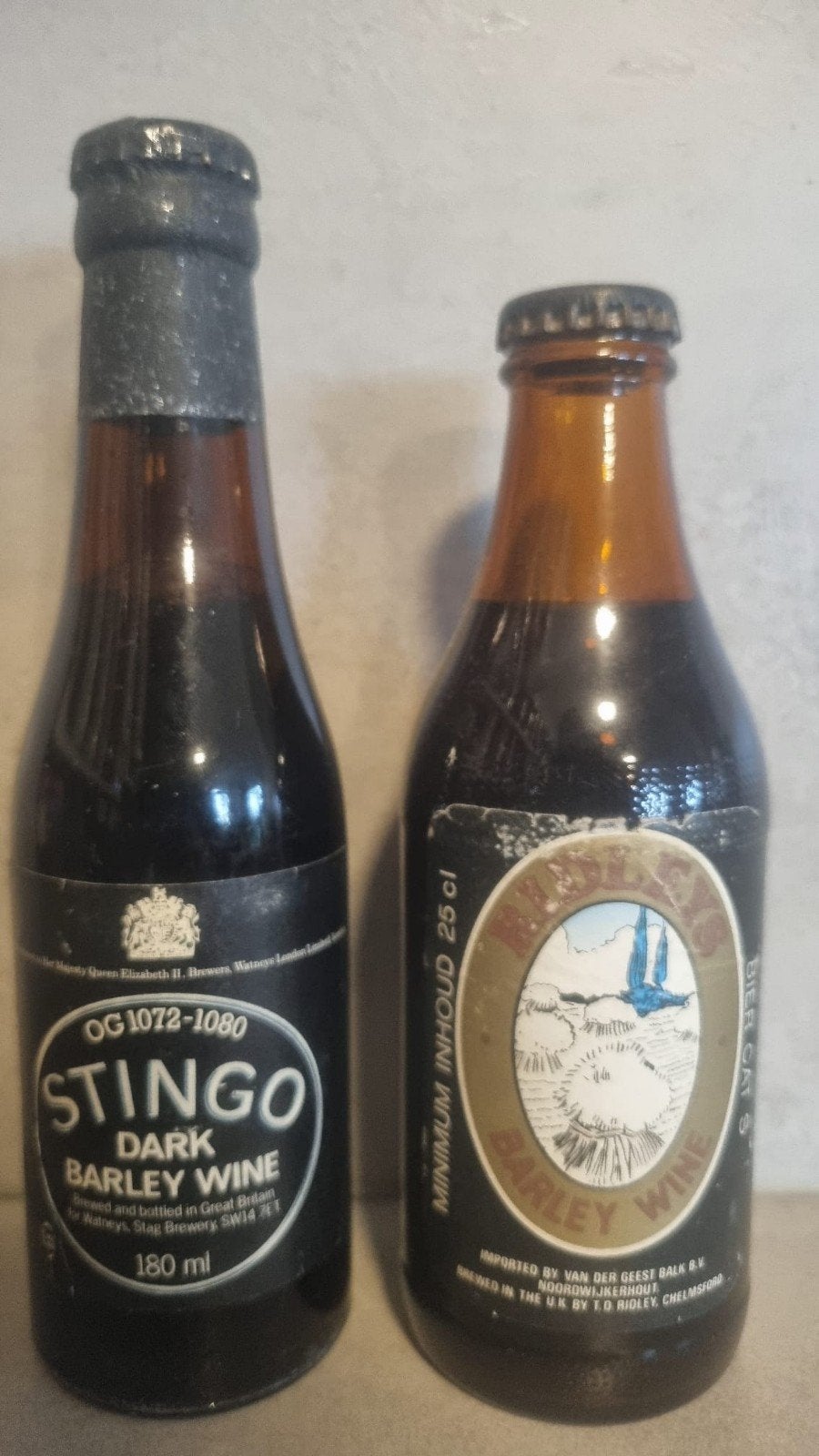 2x Barley Wine: Stingo, Watneys, ~'65-'75 & Ridley’s '80's, Ophalen of Verzenden, Zo goed als nieuw, Flesje(s), Overige merken