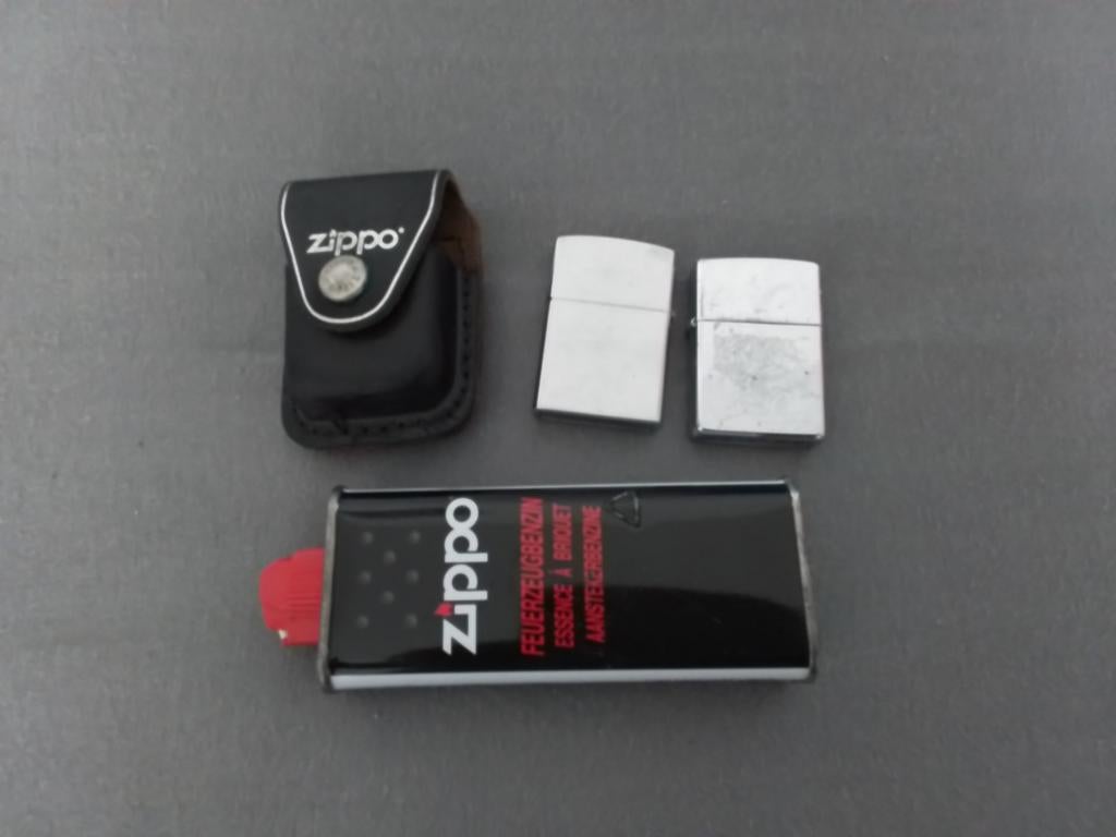 Zippo aanstekers, hoesje en benzine - complete set, Ophalen, Gebruikt, Aansteker