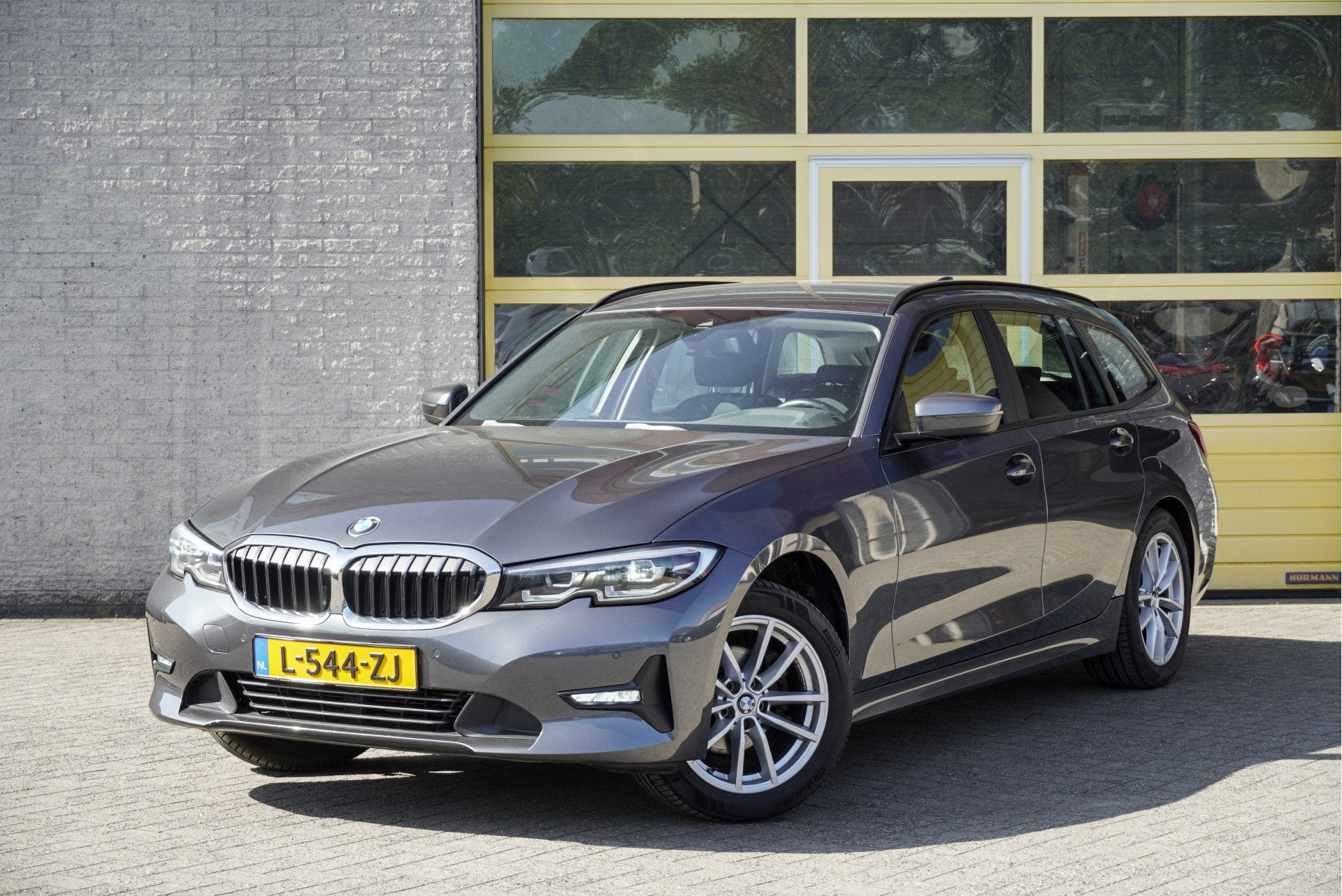 BMW 3 Serie Touring 318i Business Edition BJ2021 Lmv 17" | L, Auto's, Gebruikt, 1535 kg, Origineel Nederlands, Handgeschakeld