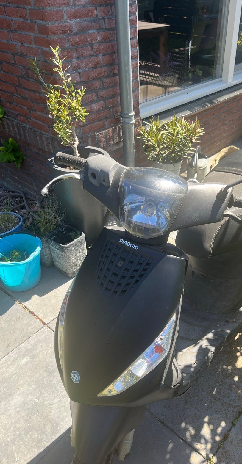Piaggio Zip 172 cc, Fietsen en Brommers, Scooters | Piaggio, Ophalen, Zo goed als nieuw, Tweetakt, Zip