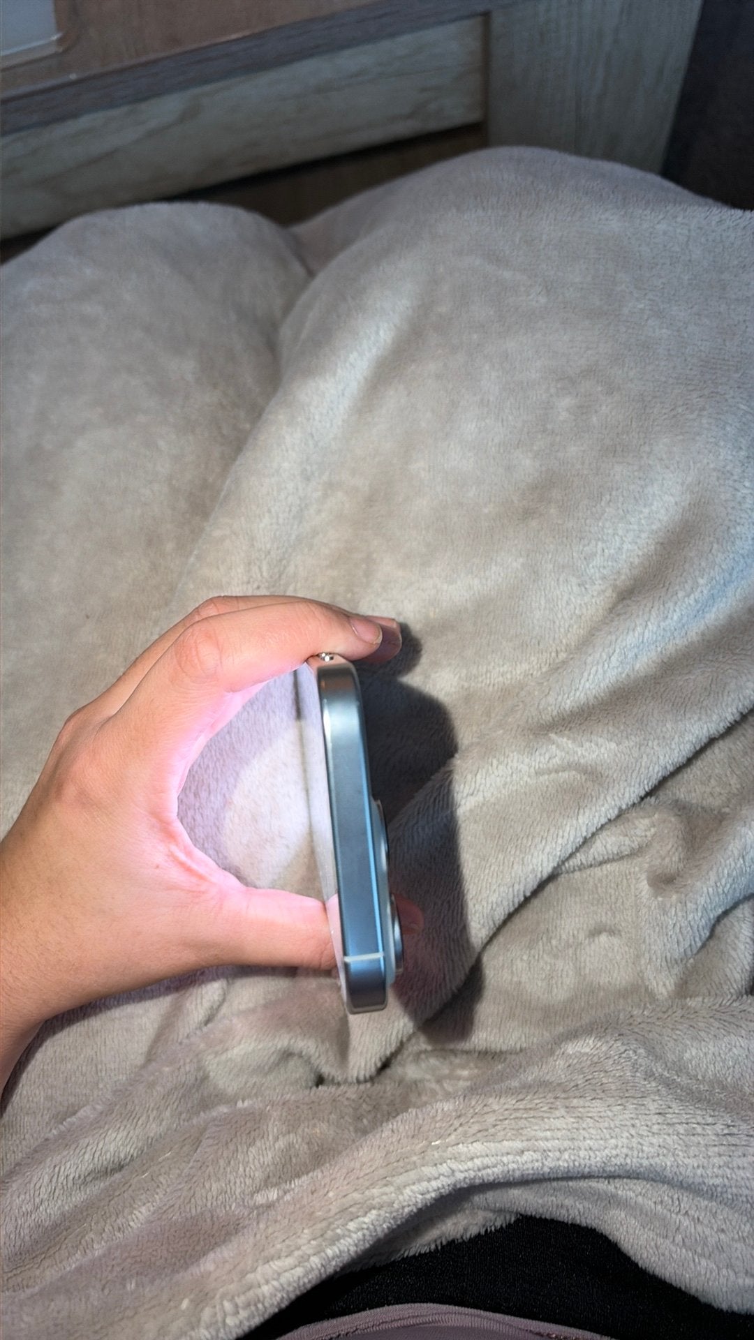 Foto 6 van Iphone 16 pro te koop - goede staat