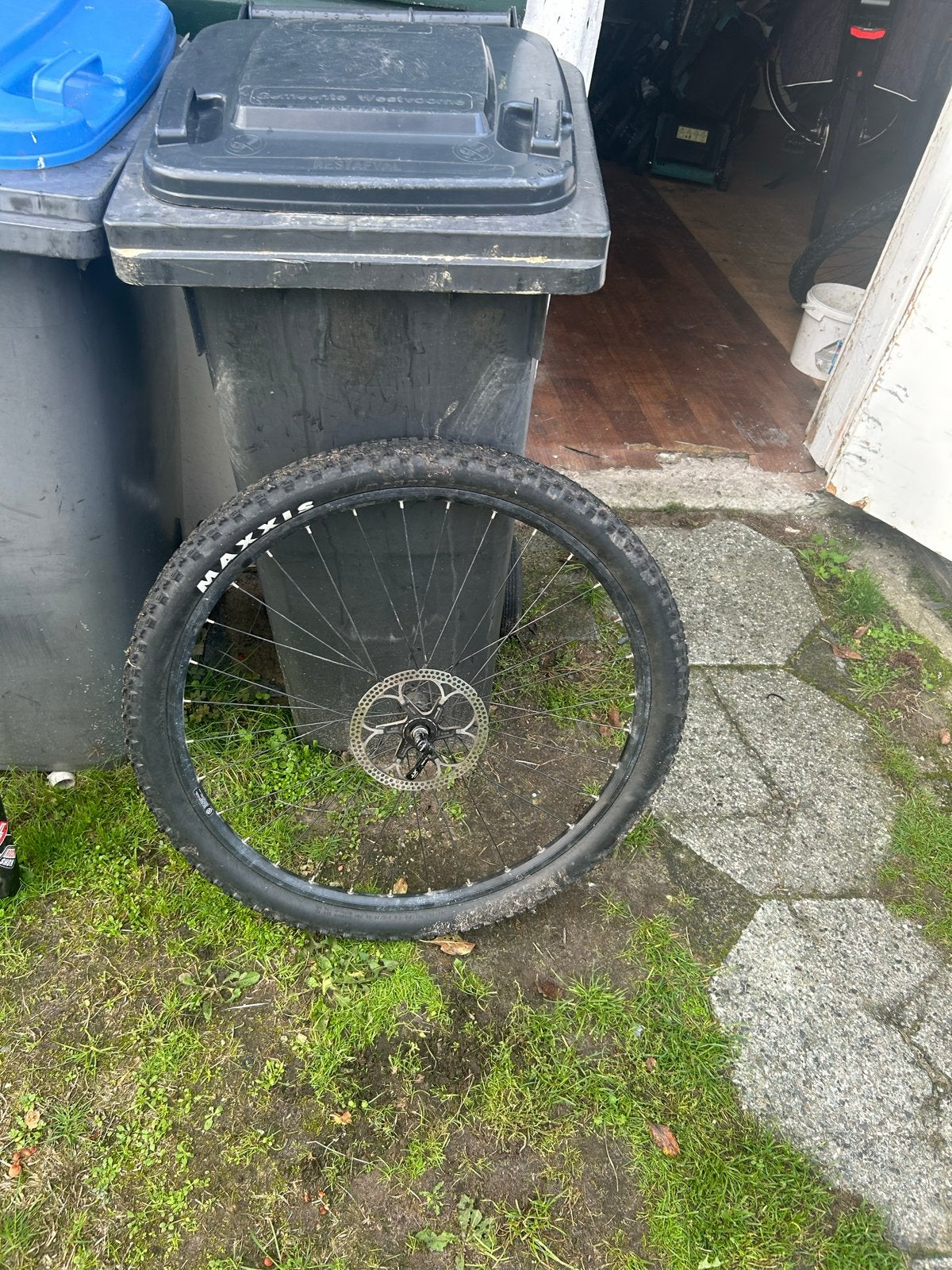 29 inch velgen met nieuwe Maxxis banden (voor en achter), Zo goed als nieuw, Aluminium, Mountainbike, Ophalen
