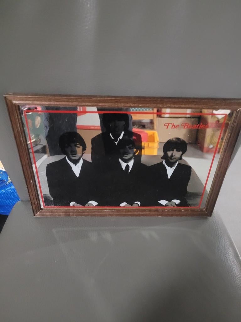 Spiegel Beatles, O, O, O, Nieuw