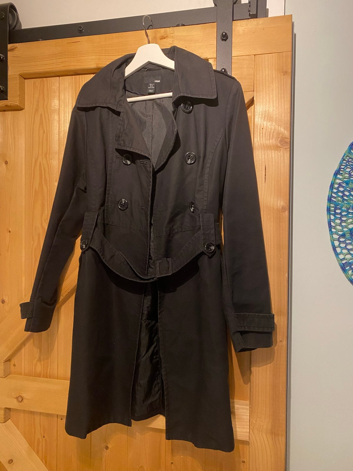 Zwarte Trenchcoat Maat 42 - merk Hennis en Maurits, Ophalen of Verzenden, Gedragen, Maat 42/44 (L), Zwart